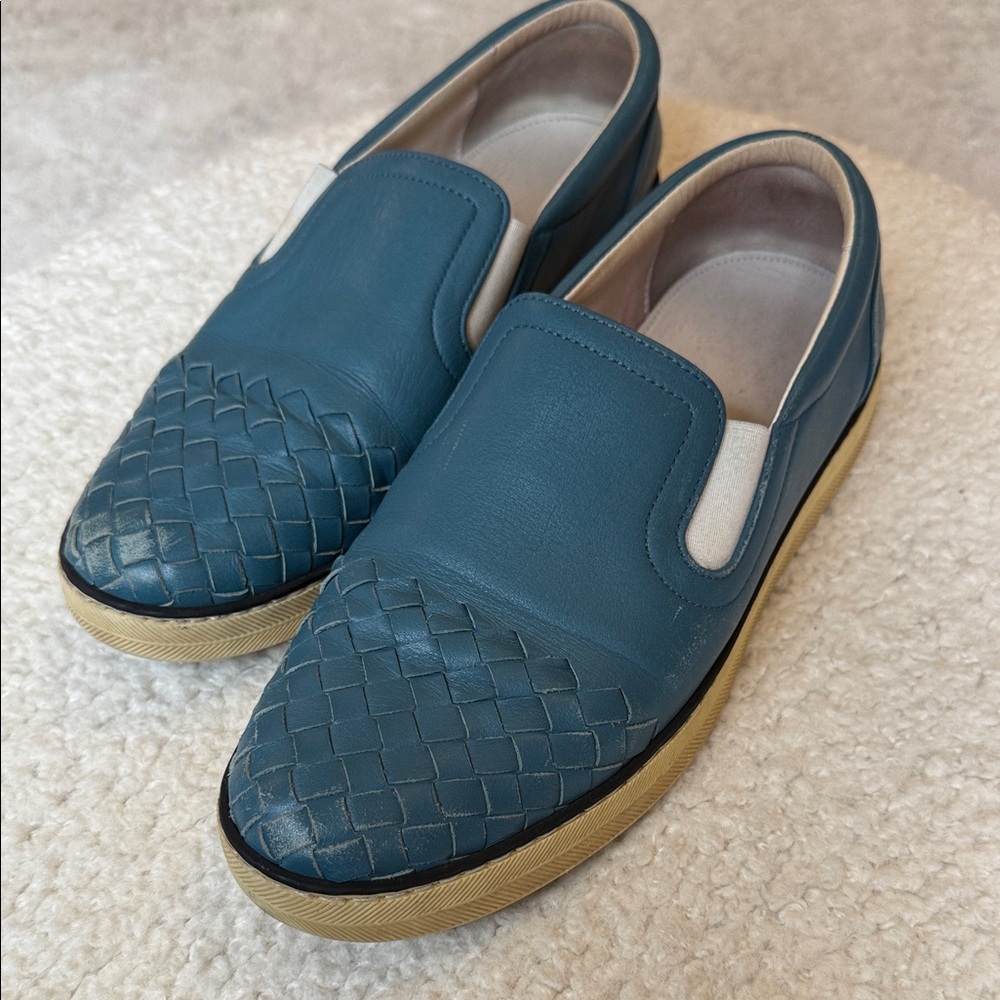 Bottega Veneta Blue Women's Slippers
